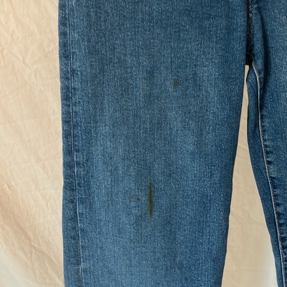 Levi’s women’s rib cage straight ankle Classic Blue Jeans size 26 button… - Picture 4 of 9